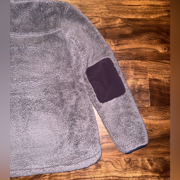 The North Face Purple Fleece Hoodie - Picture 6 of 6